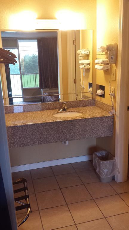 Sunbelt Lodge Motel Abbeville Εξωτερικό φωτογραφία
